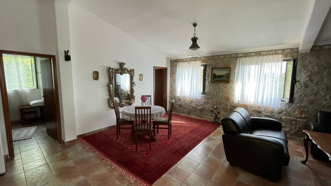 House In The Mountains Near Budva Exteriör bild