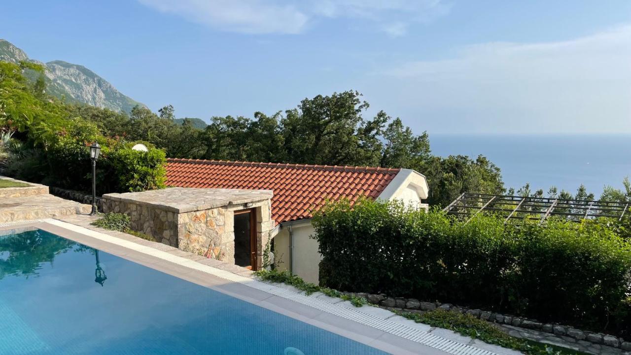 House In The Mountains Near Budva Exteriör bild