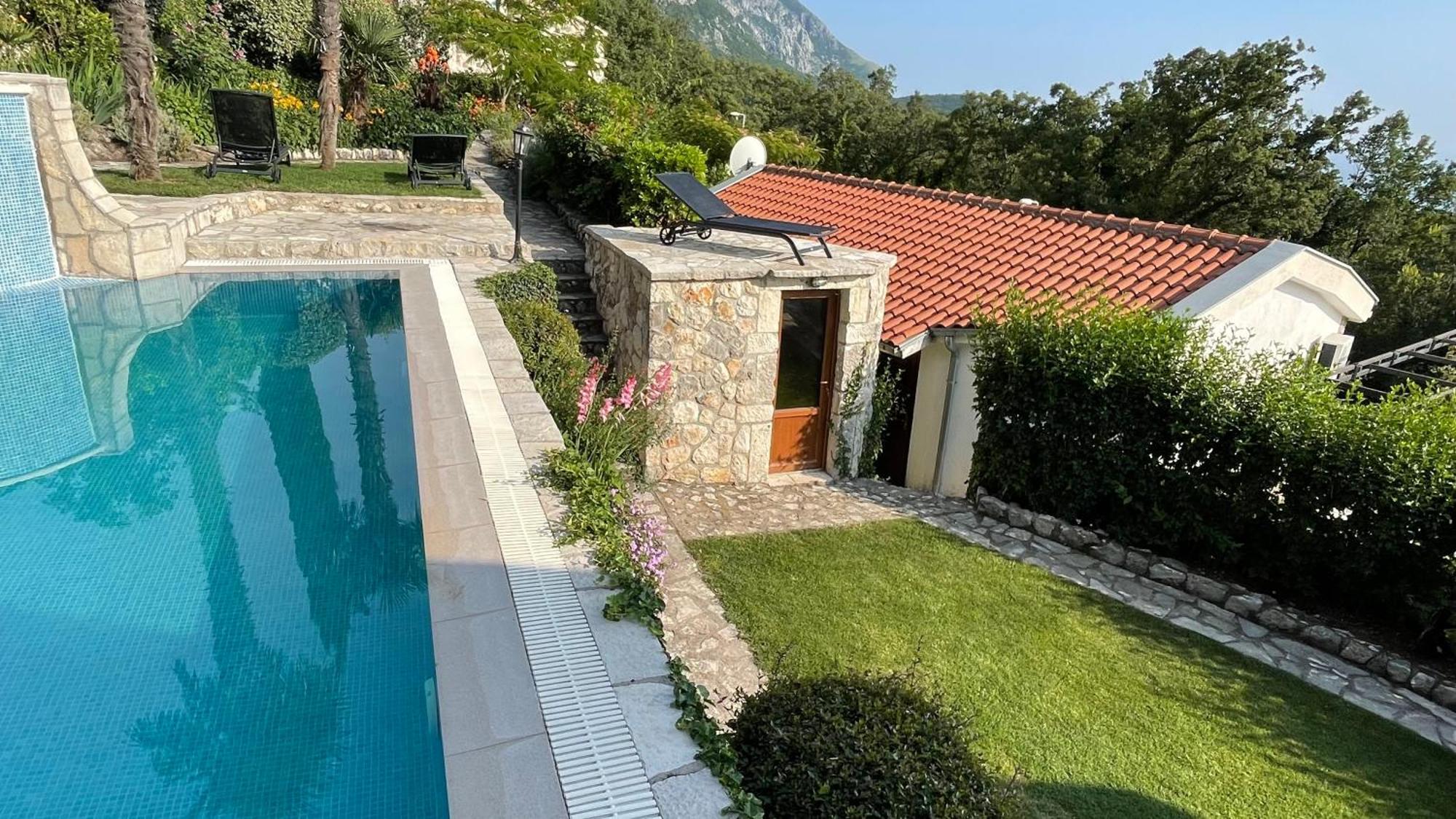 House In The Mountains Near Budva Exteriör bild