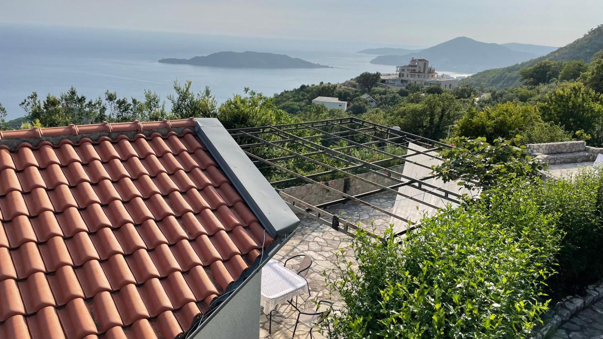 House In The Mountains Near Budva Exteriör bild