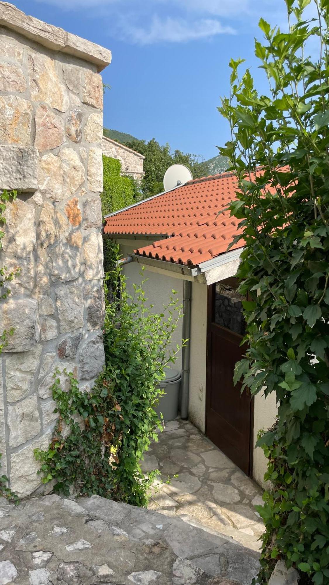 House In The Mountains Near Budva Exteriör bild